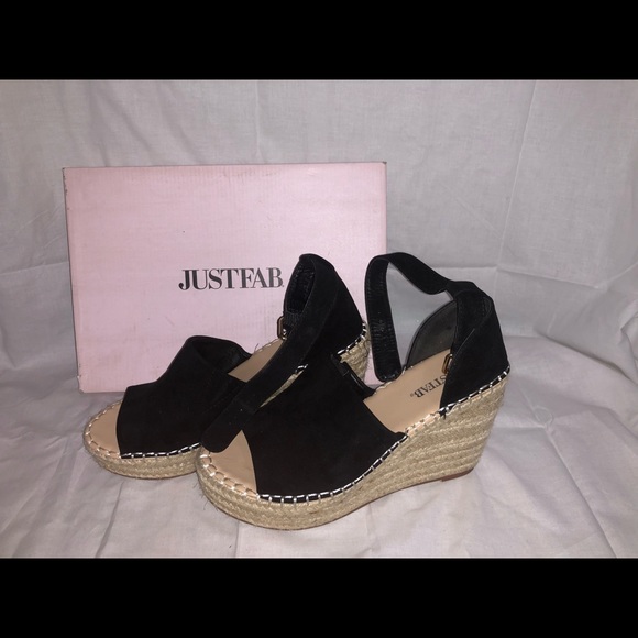 Black heels - Picture 3 of 3